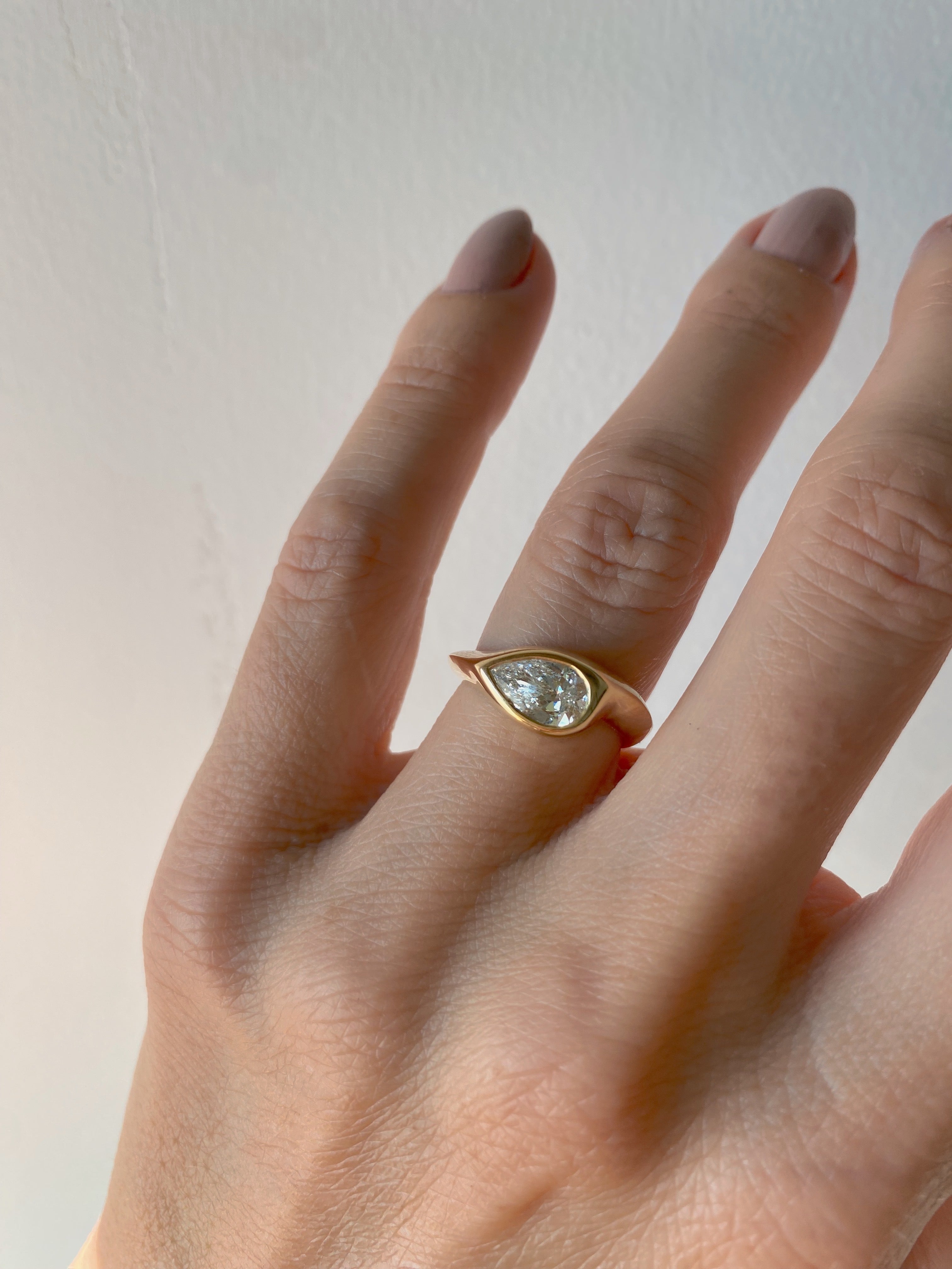 Ring 18k gold with diamond IX