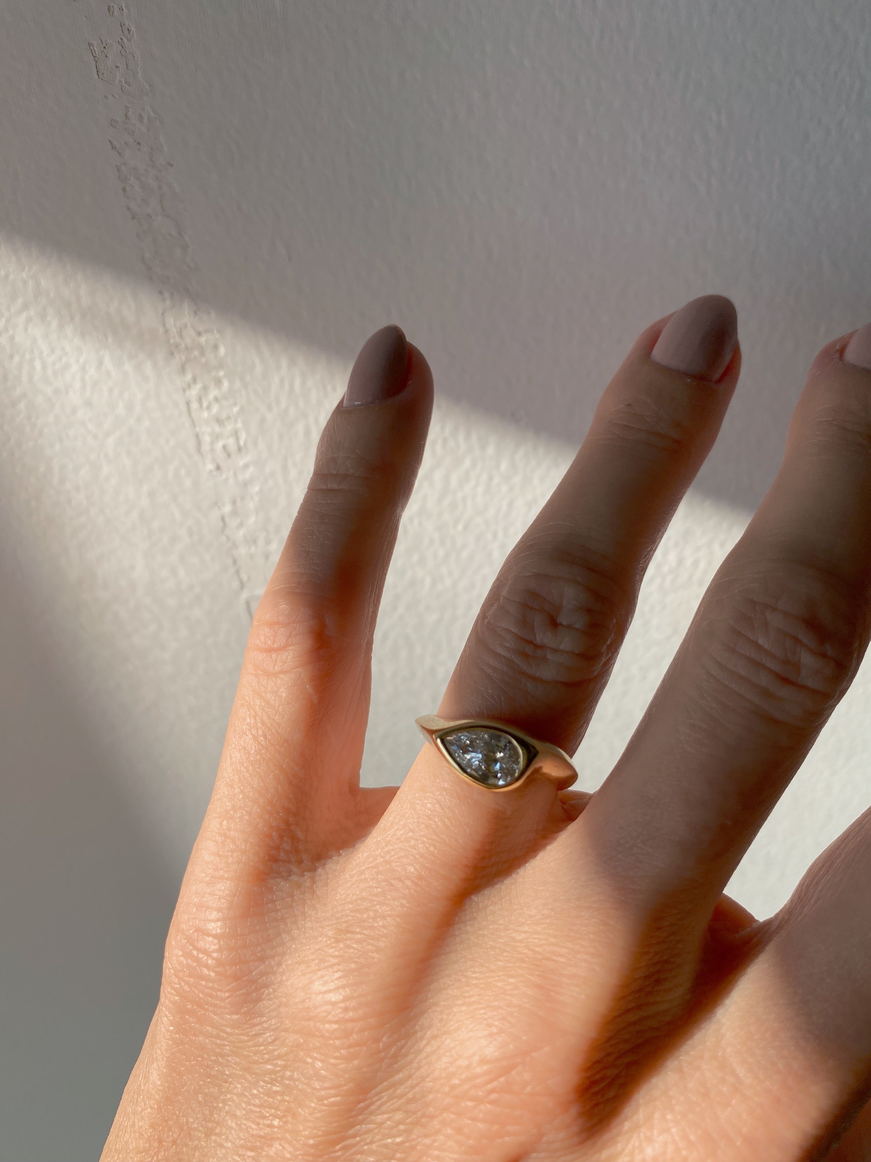Ring 18k gold with diamond IX