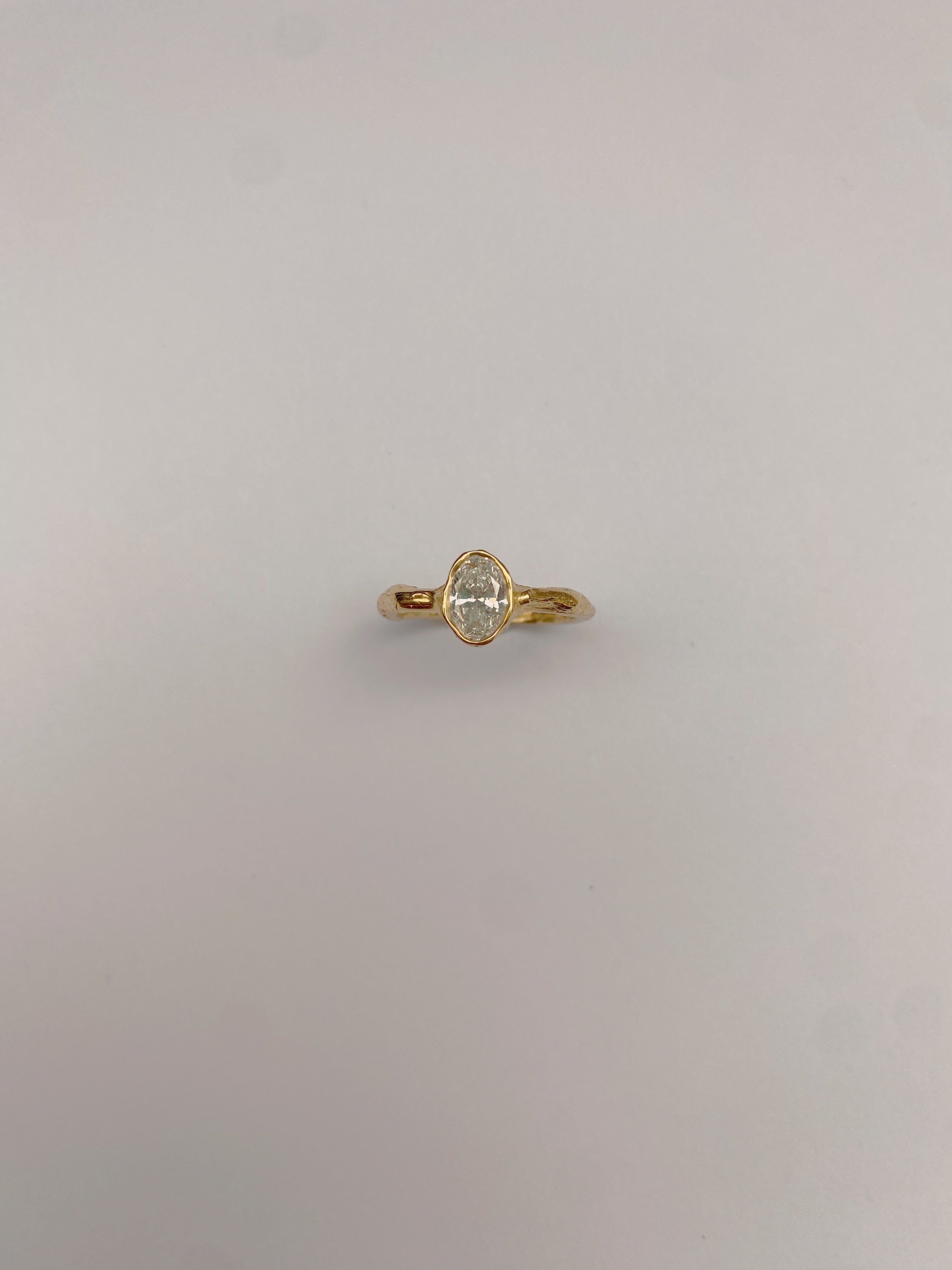 Ring 18k gold with diamond VII