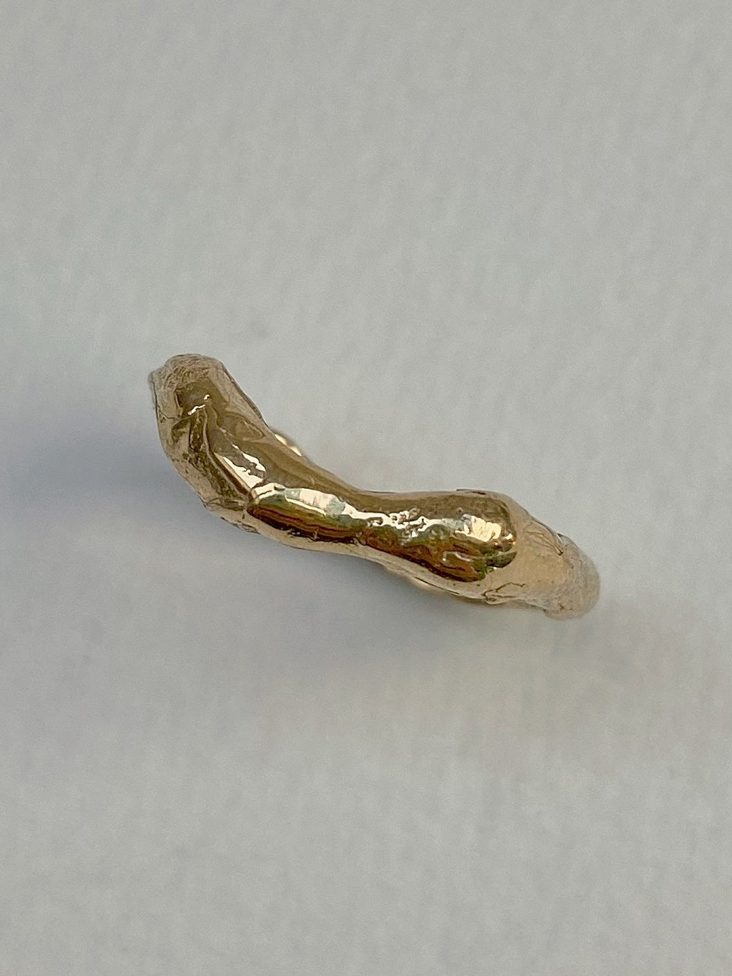 Wavy chunky organic wedding ring in 18 karat yellow gold
