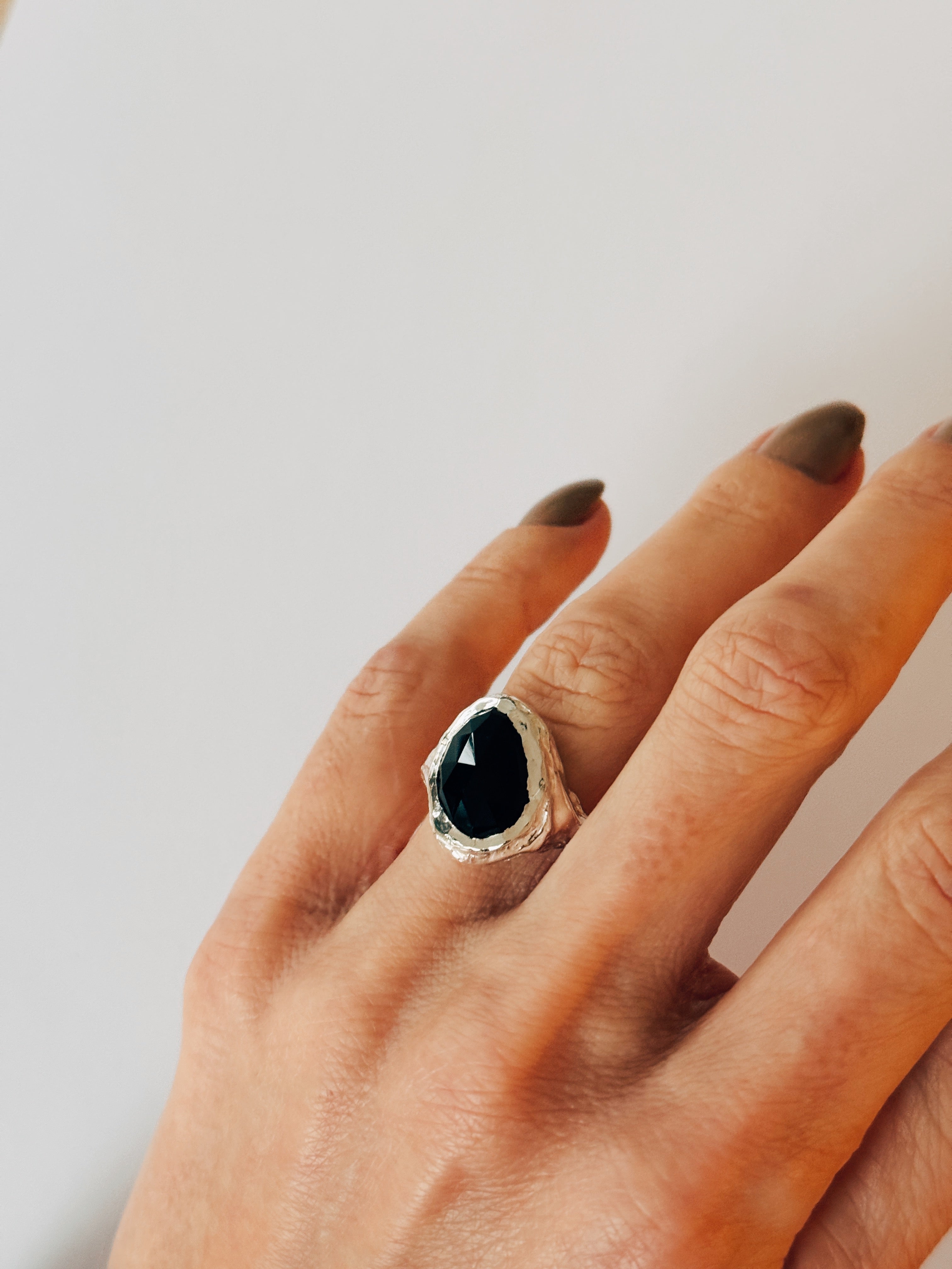 Ring ‘James’