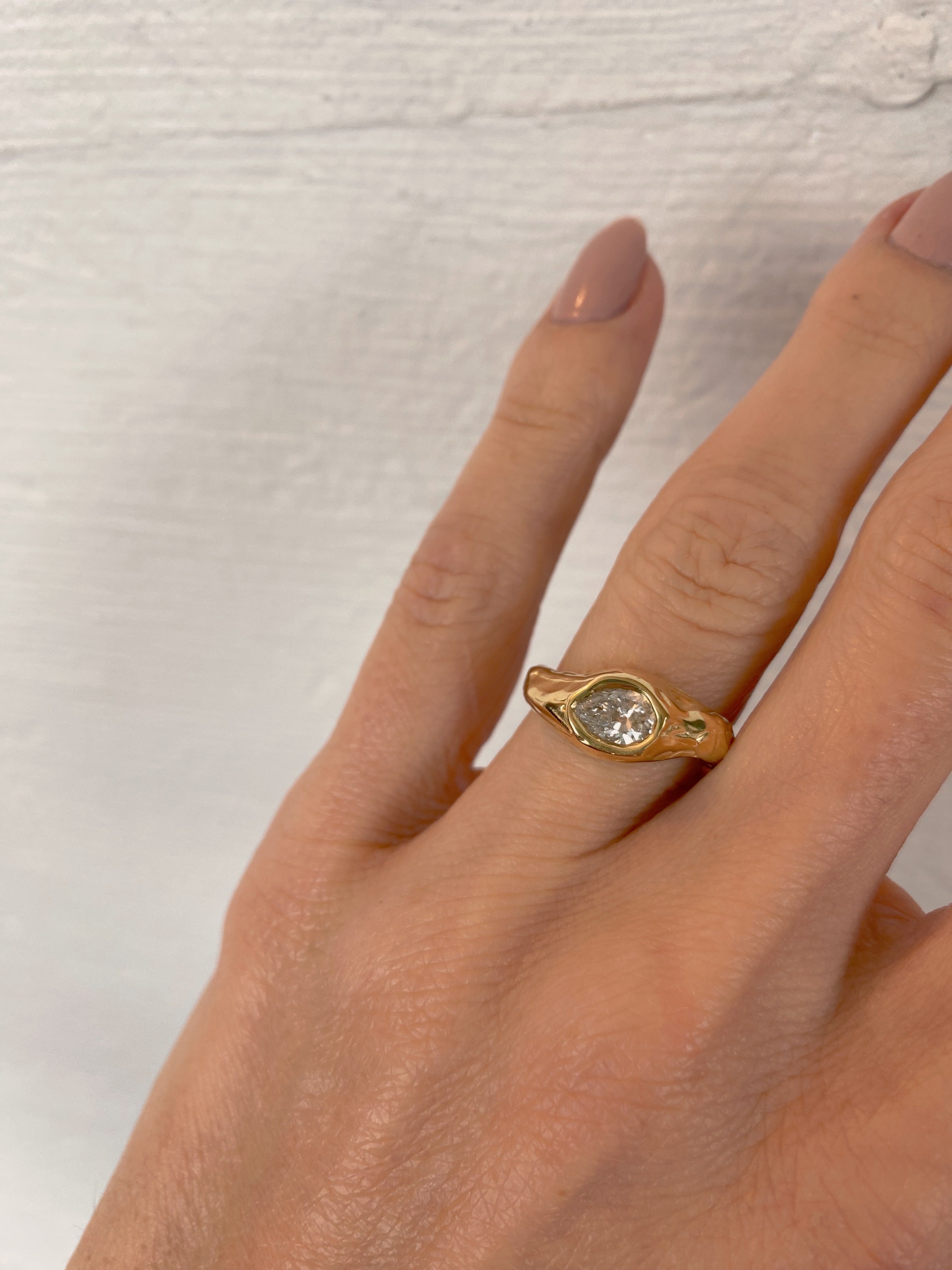 Ring 18k gold with diamond VIII