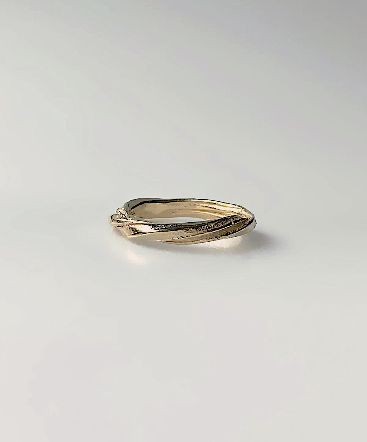 Ring ‘Entwine’ 18 karat gold