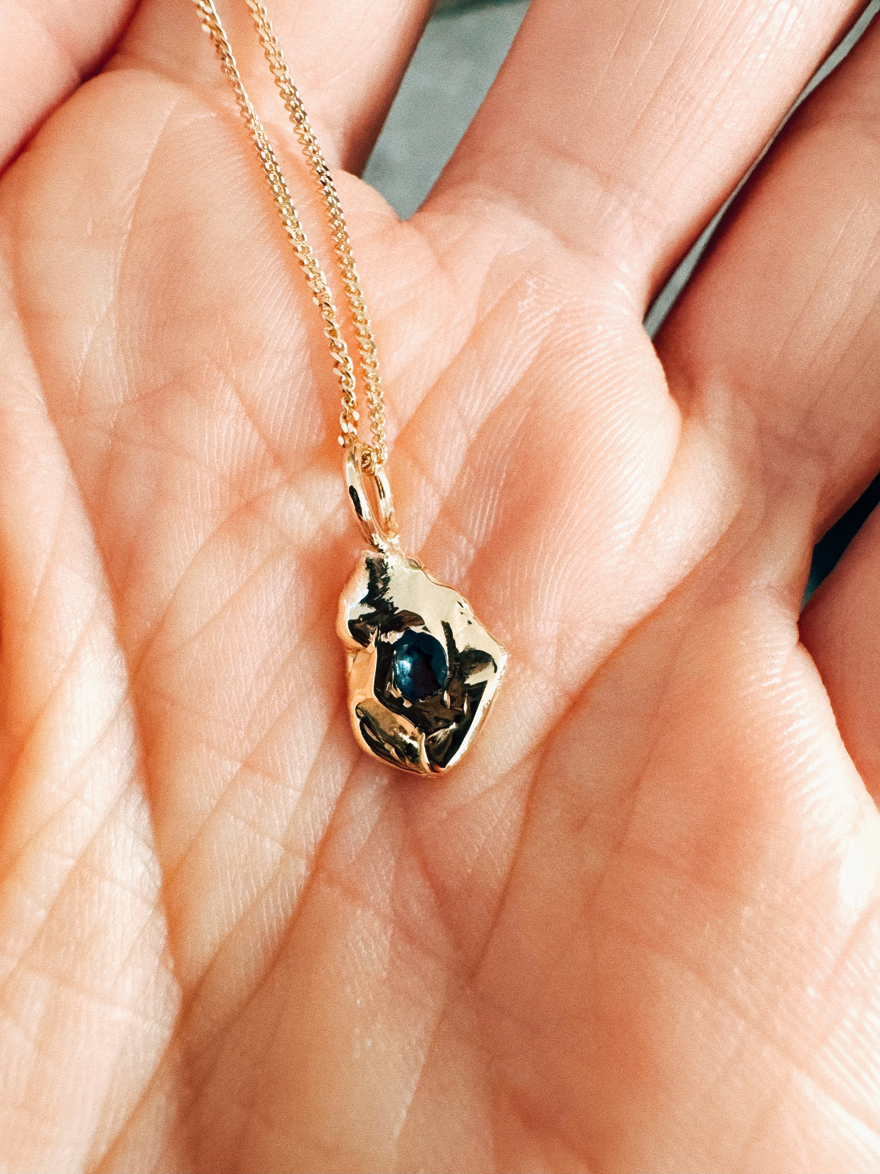 Necklace ‘Sapphire’ 18 karat gold I