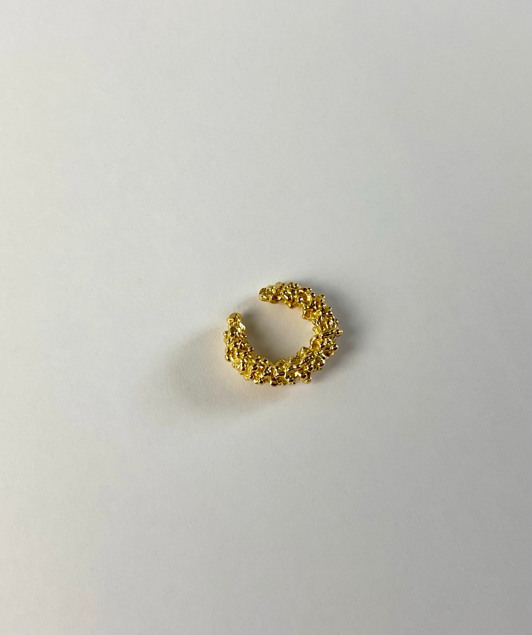 Ear cuff ‘Coral’ small