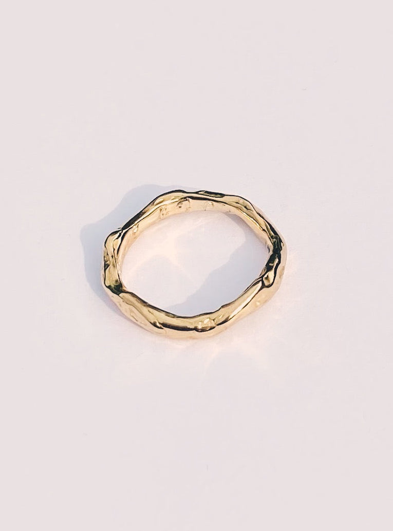 organic wedding ring texture