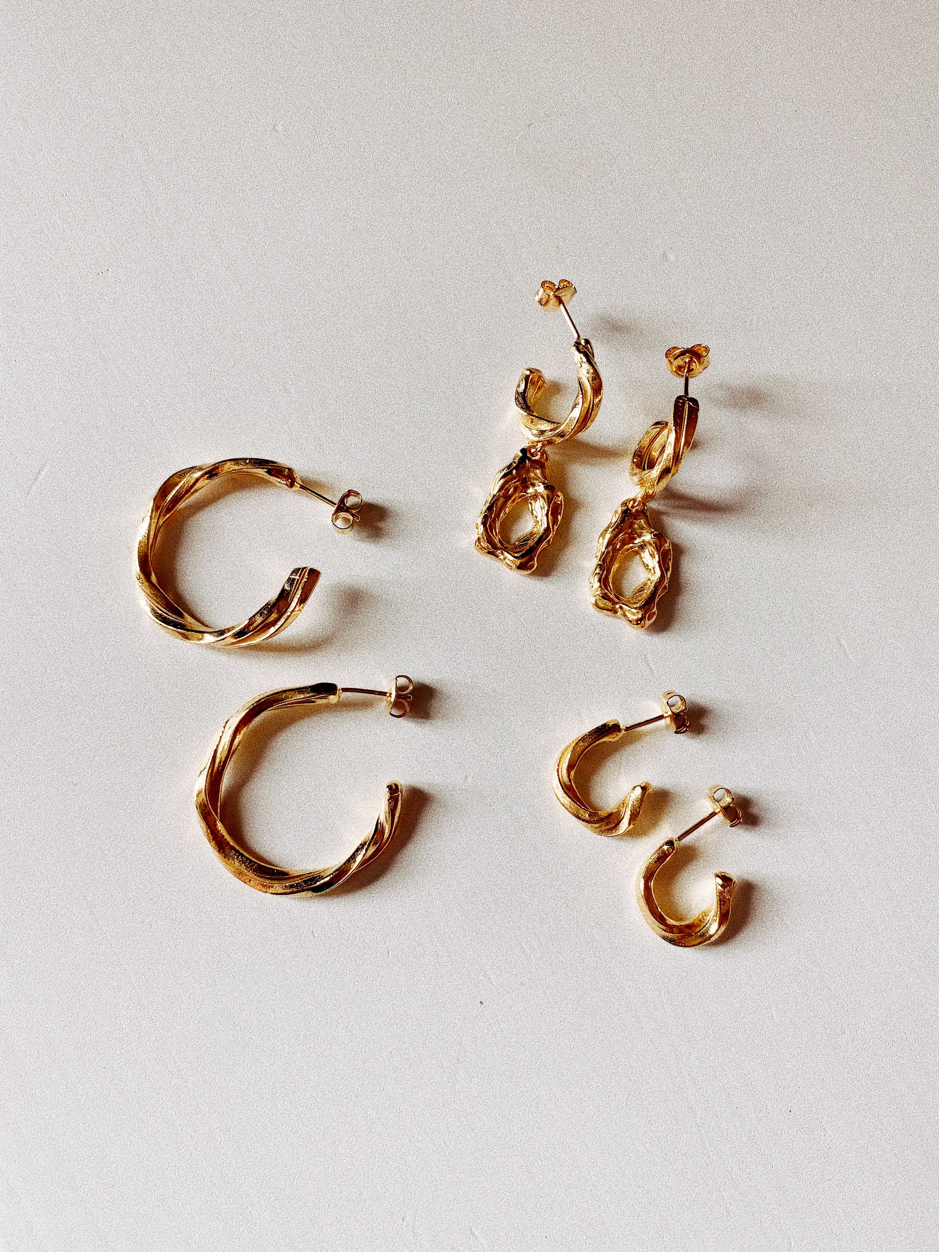 Earrings ‘Hoops medium’