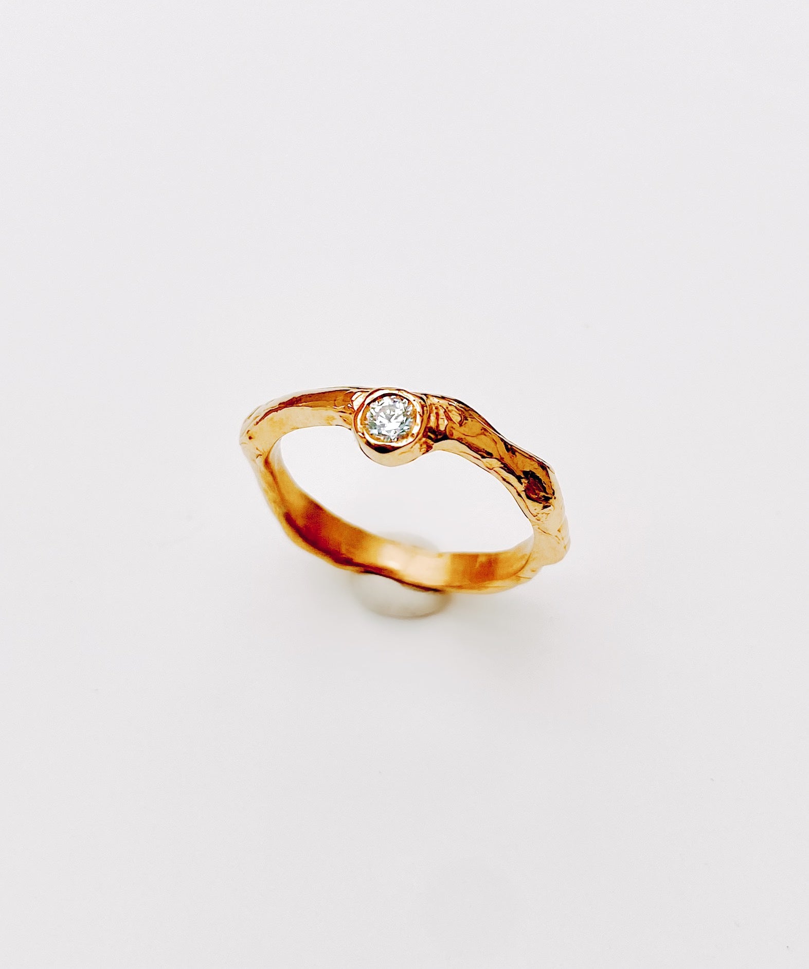 Ring 18k gold with diamond I